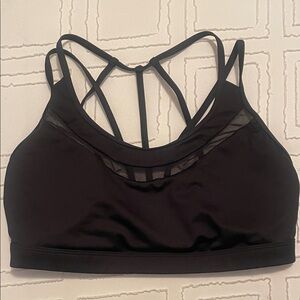 Elegant Black Strappy Sports Bra